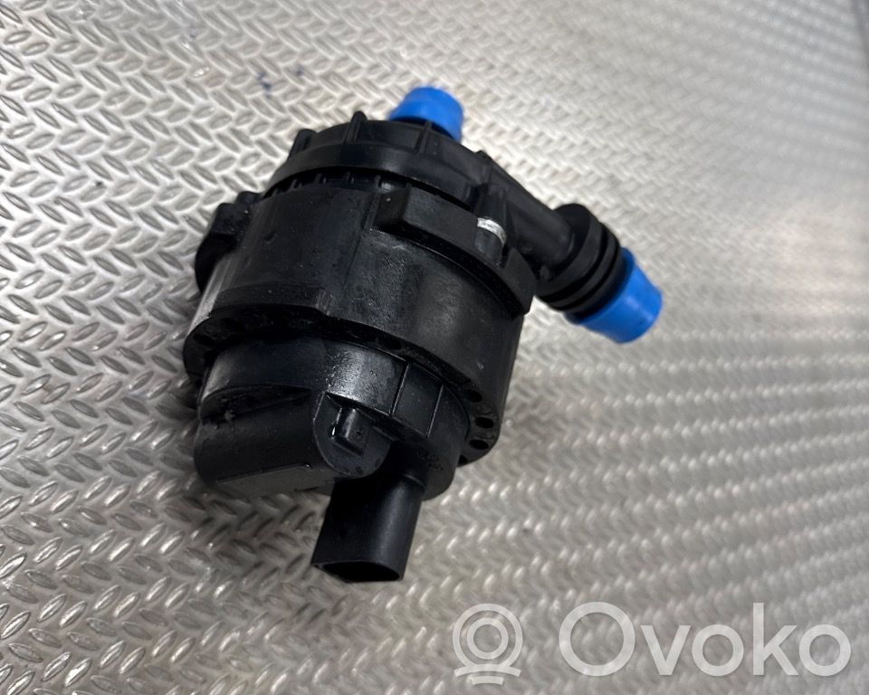BMW i4 Vesipumppu 