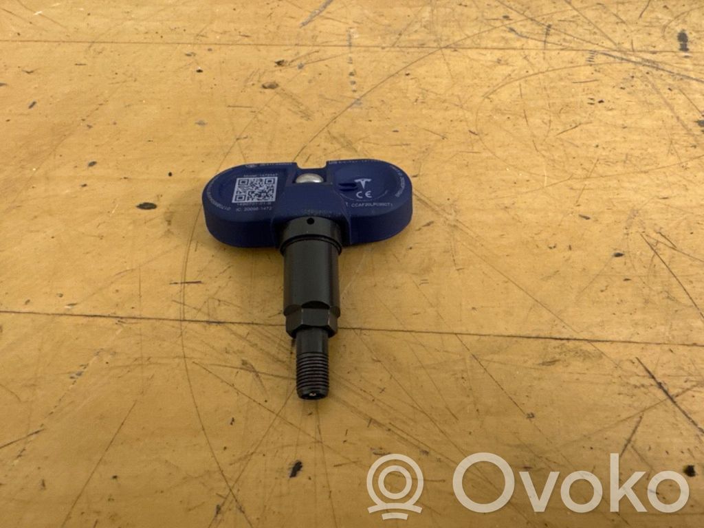 Tesla Model Y Tire pressure sensor 
