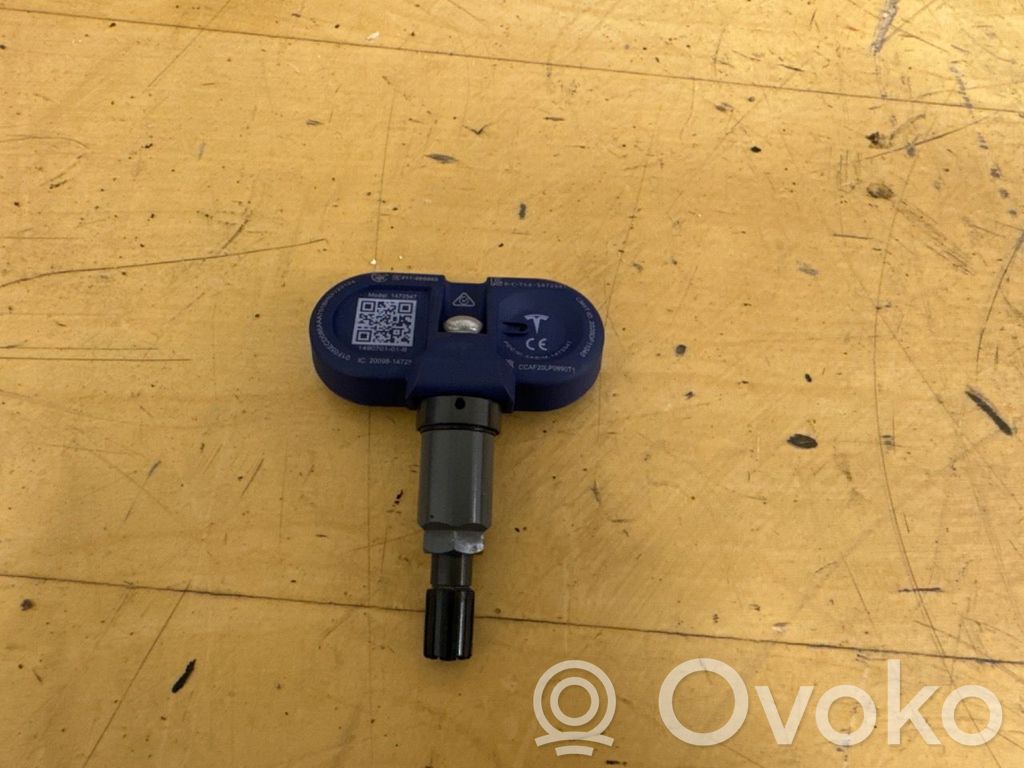 Tesla Model Y Tire pressure sensor 
