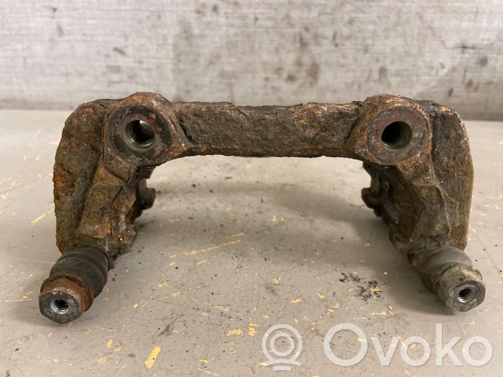 Mercedes-Benz E W212 Supporto della pinza del freno posteriore