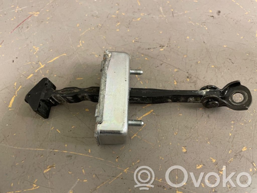 Mazda CX-5 Etuoven pidätin 