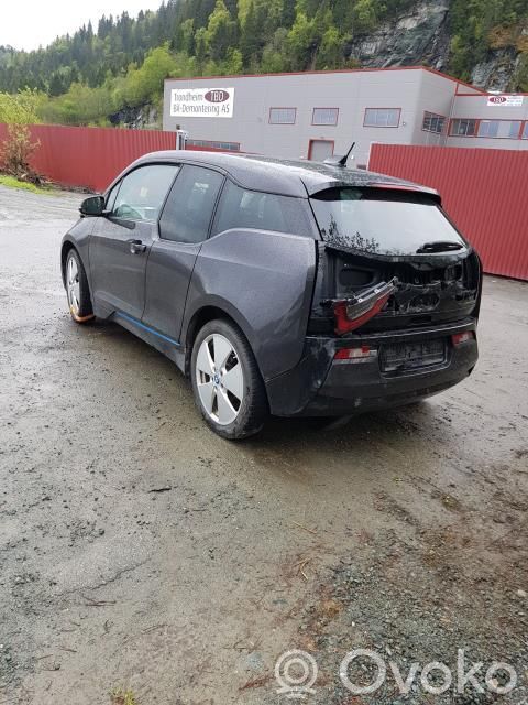 BMW i3 Galinės durys 