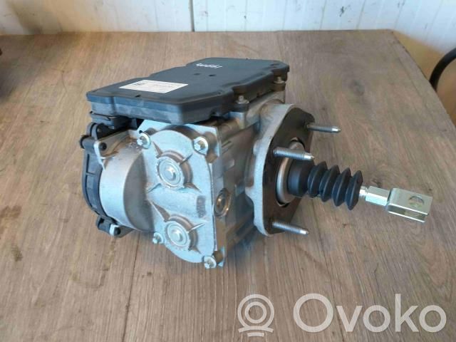 Tesla Model S Servo-frein 