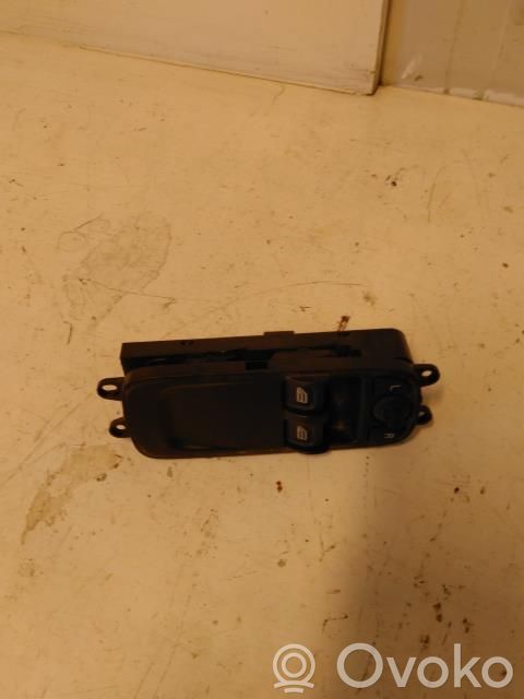 Volvo C30 Electric window control switch 