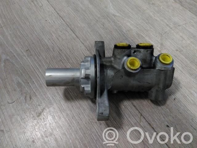 Audi A3 S3 8V Główny cylinder hamulca 