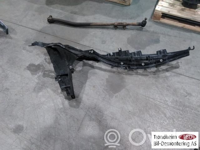BMW X5 E70 Pannello di supporto del radiatore 