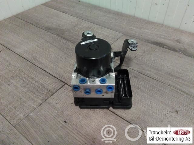 Volvo XC70 ABS bloks 