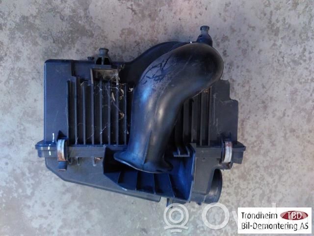 Mazda 6 Air filter box 