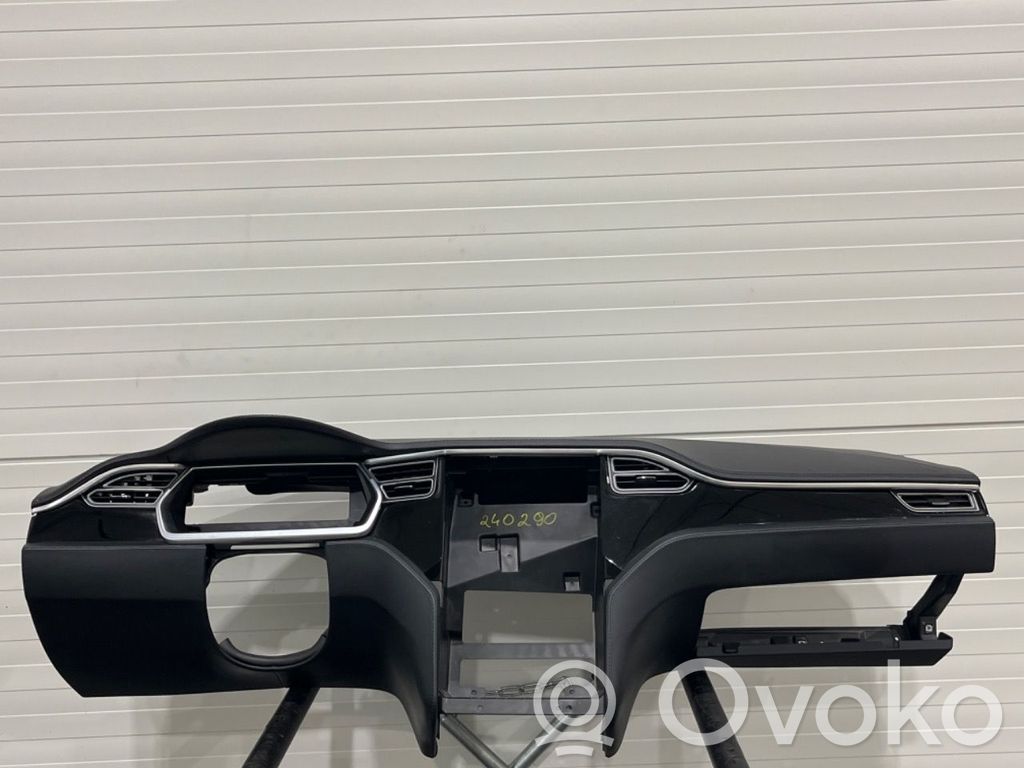 Tesla Model S Dashboard 