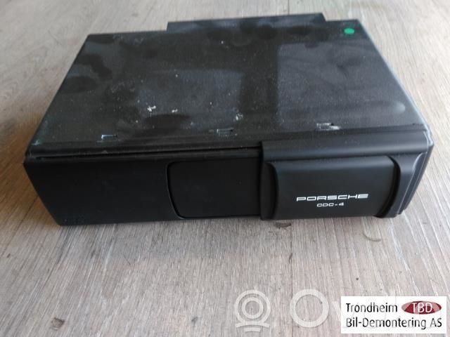 Porsche Cayenne (9PA) CD/DVD changer 