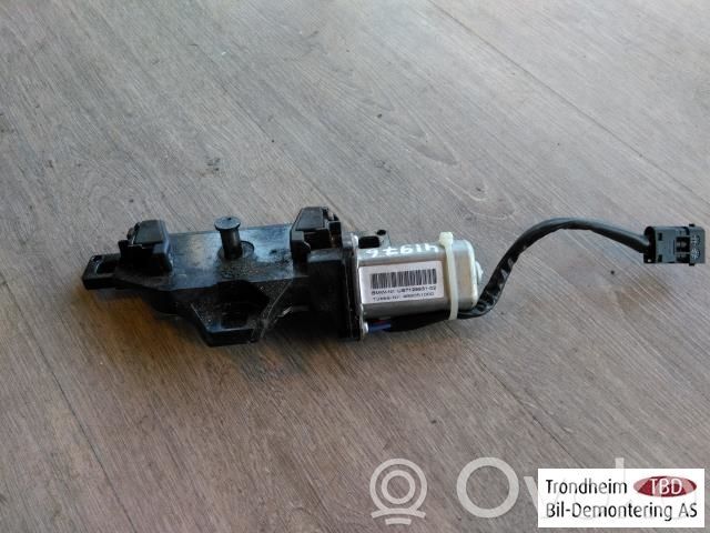 BMW 5 E60 E61 Spyna galinio borto 