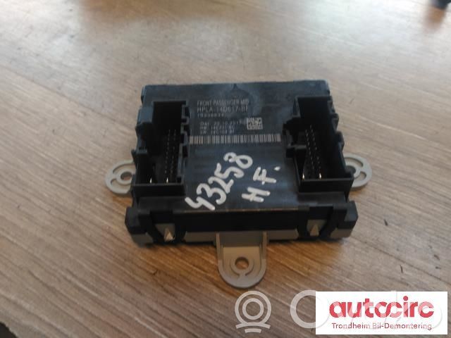 Jaguar F-Pace Door control unit/module 