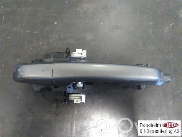Jaguar F-Pace Manecilla externa puerta delantera 