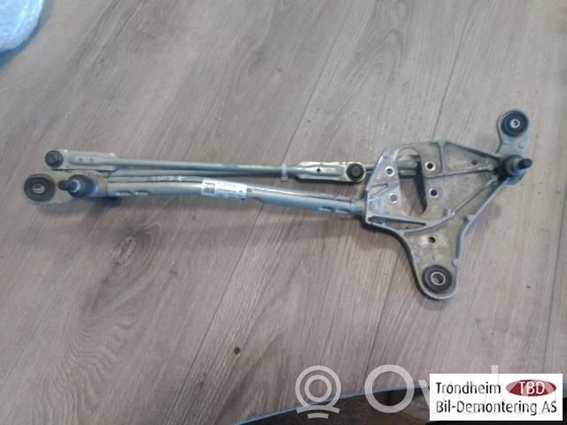 Tesla Model 3 Mechanizm wycieraczek szyby przedniej / czołowej 