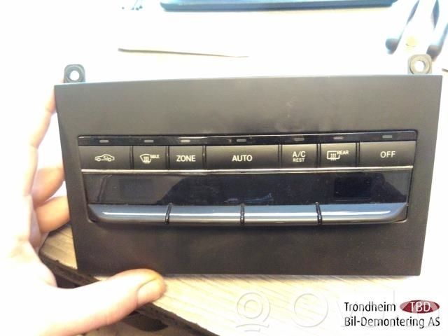 Mercedes-Benz E W212 Console centrale, commande chauffage/clim