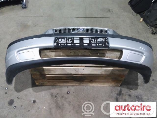 Volvo V70 Parachoques delantero 