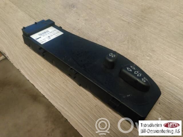 BMW X5 E53 Support bouton lève vitre porte avant 