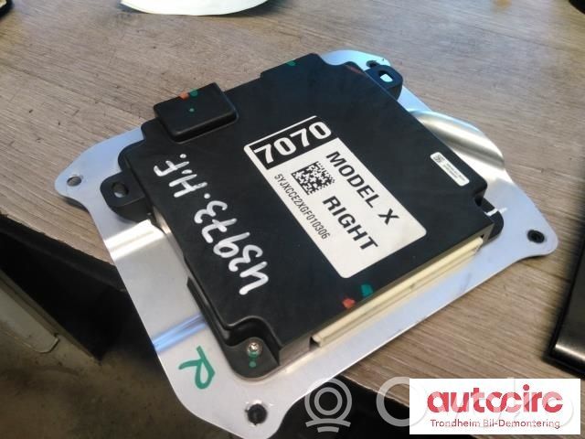 Tesla Model X Door control unit/module 