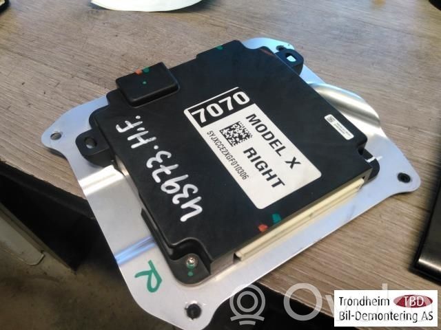 Tesla Model X Door control unit/module 