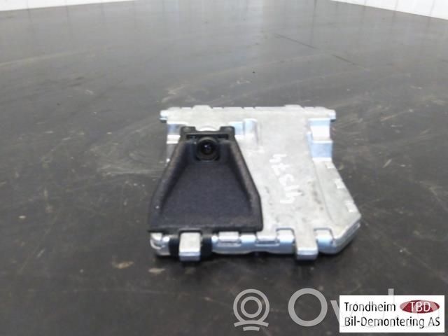 Mazda CX-3 Soporte del sensor de aparcamiento delantero (PDC) 