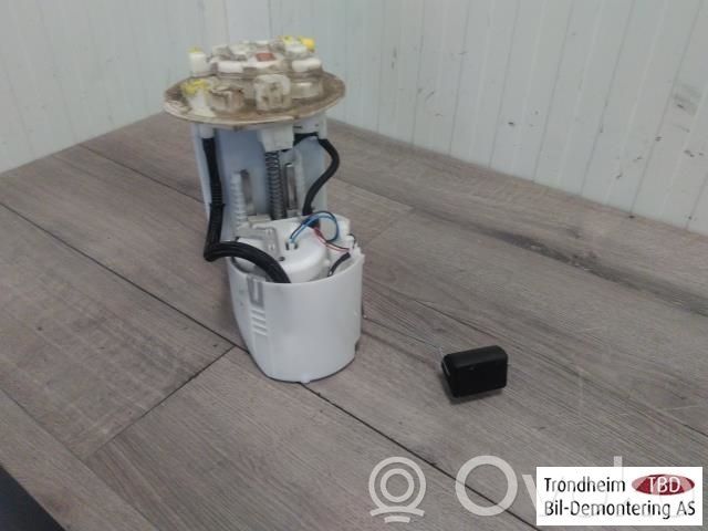 Lexus CT 200H Bomba interna de combustible 