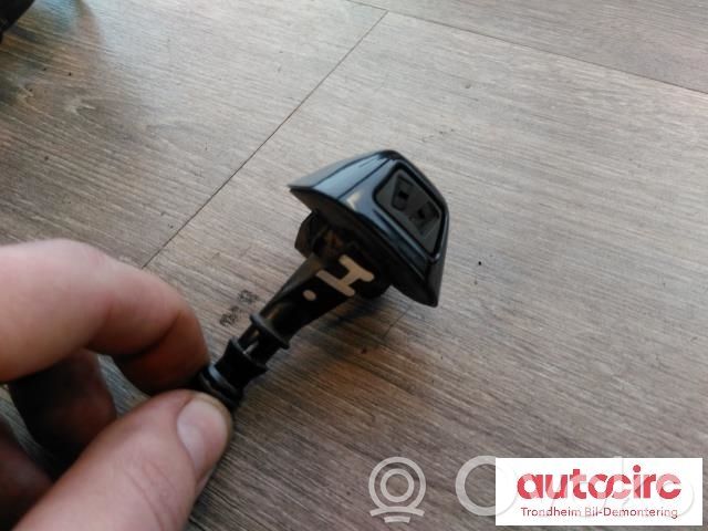 BMW 1 E81 E87 Žibintų apiplovimo purkštukas (-ai) 