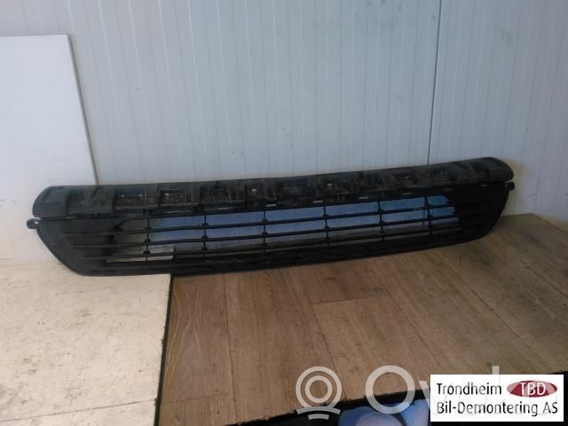 Opel Vivaro Atrapa chłodnicy / Grill 