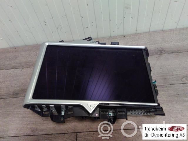 Tesla Model X Head unit multimedia control 