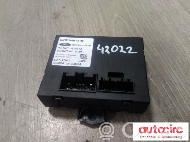 Ford Kuga II Tailgate/trunk control unit/module 