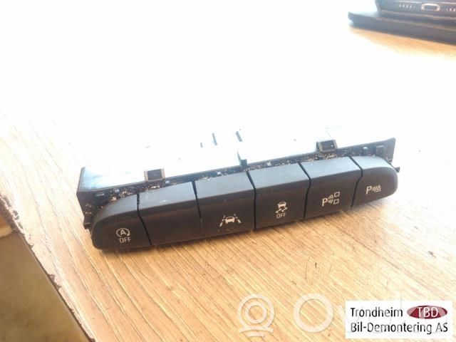 Opel Astra K Otros interruptores/perillas/selectores 