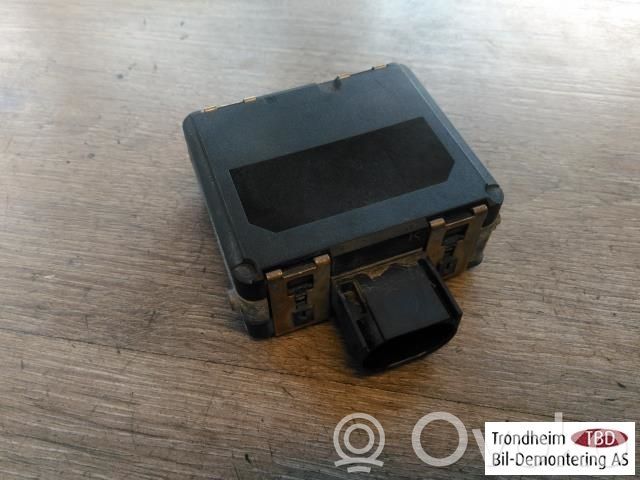 Tesla Model S Radarsensor Abstandsradar 