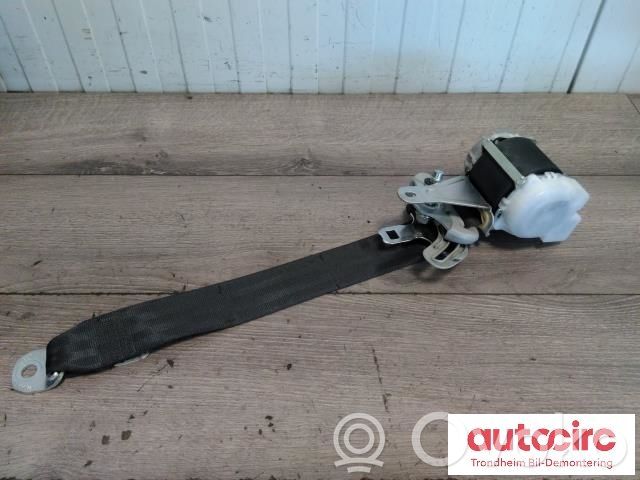 Lexus RX 300 Cinturón trasero 