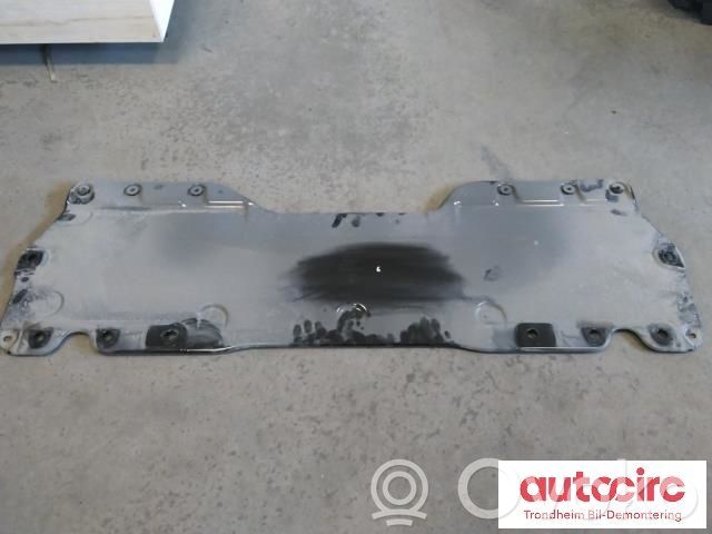 Engine splash shield/under tray   1EA804792,1EA804792,1EA804792