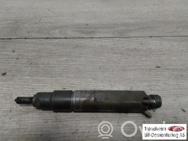 Volkswagen Golf IV Inyector de combustible 
