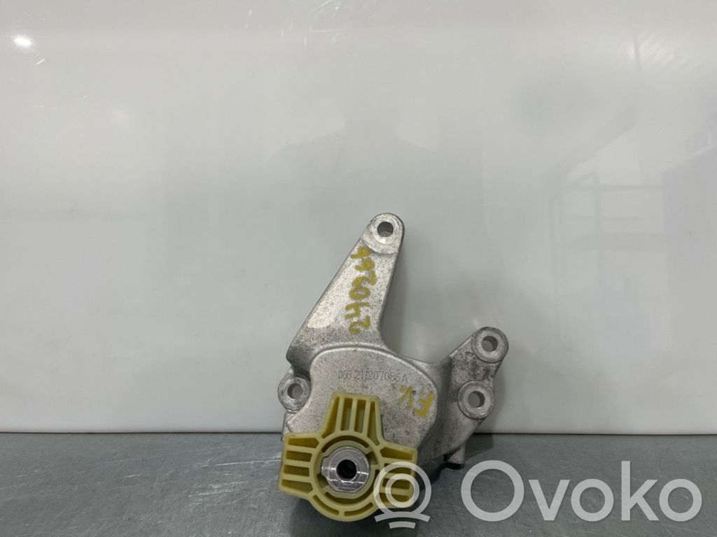 Volvo C40 Engine mount bracket 