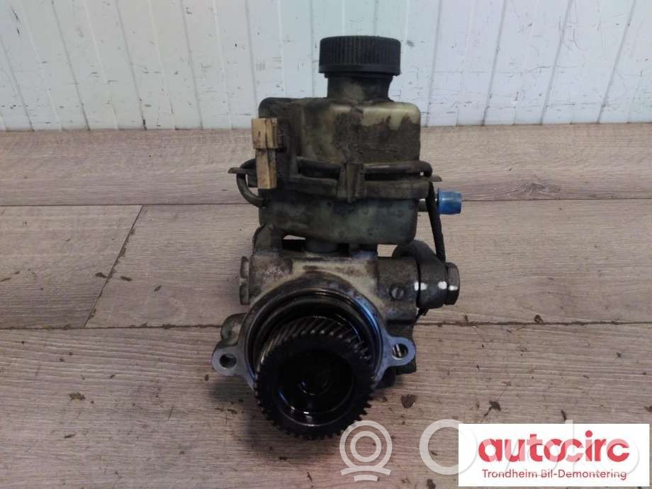 Mazda 5 Power steering pump 