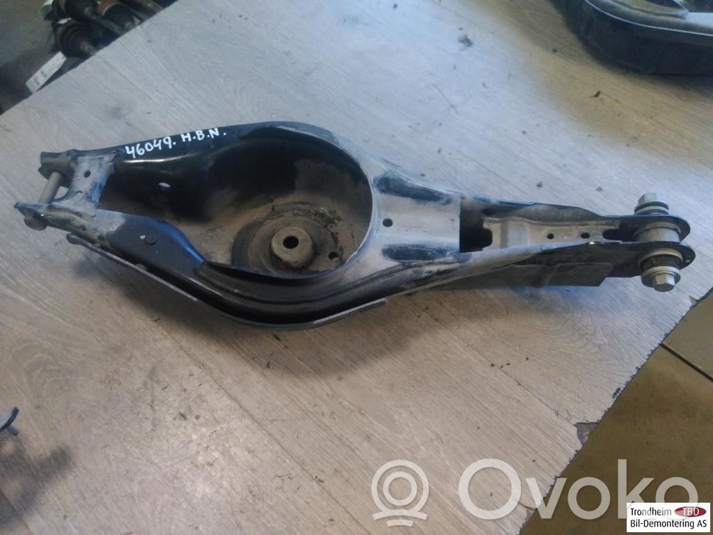 Polestar 2 Querlenker hinten 