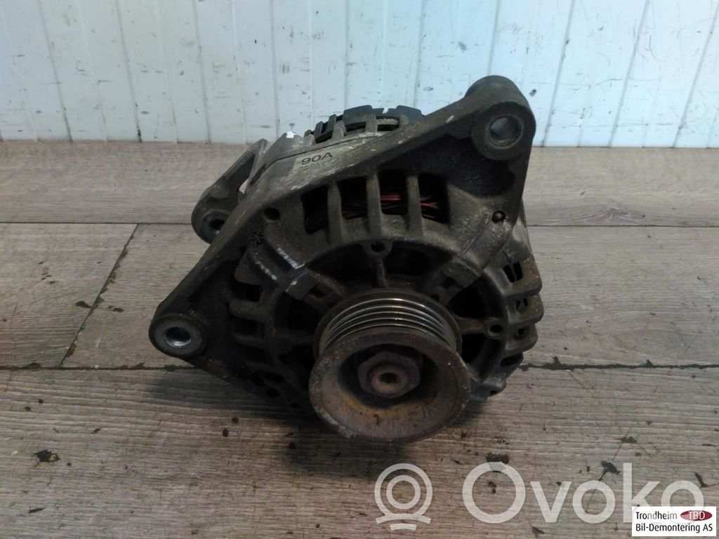 Volkswagen PASSAT B5.5 Generatore/alternatore 