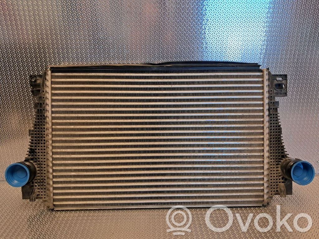 Volkswagen Amarok Interkūlerio radiatorius 