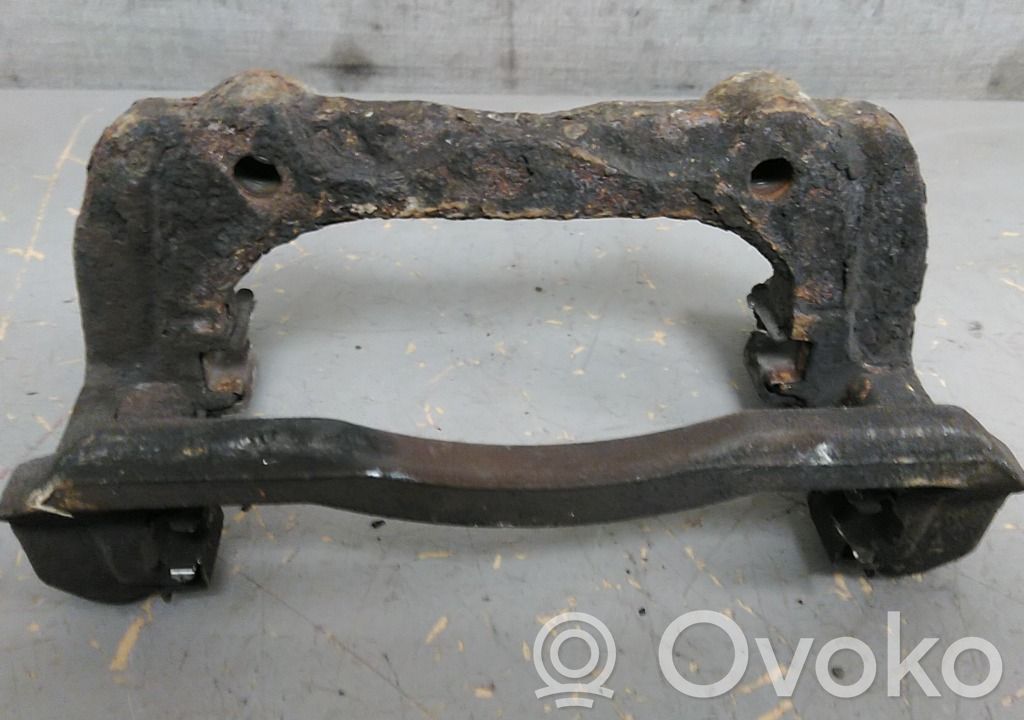 Mercedes-Benz E W212 Supporto della pinza del freno posteriore