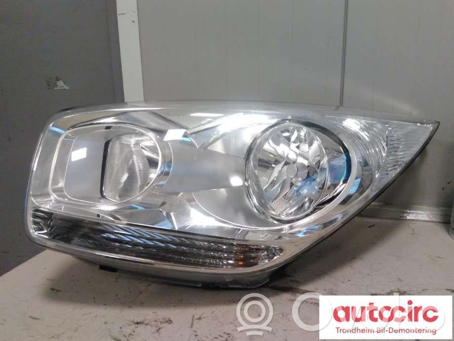 KIA Venga Headlight/headlamp 