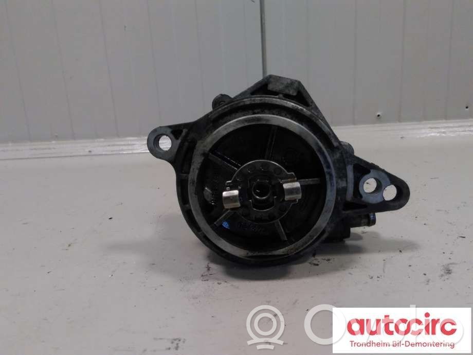 BMW 5 E39 Vacuum pump 