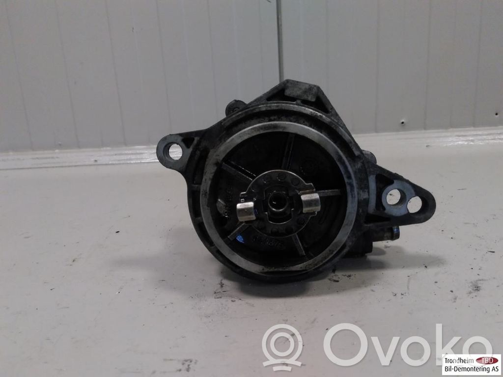 BMW 5 E39 Pompe à vide 