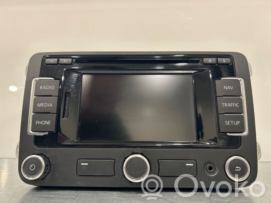 Volkswagen PASSAT B7 Panel / Radioodtwarzacz CD/DVD/GPS 