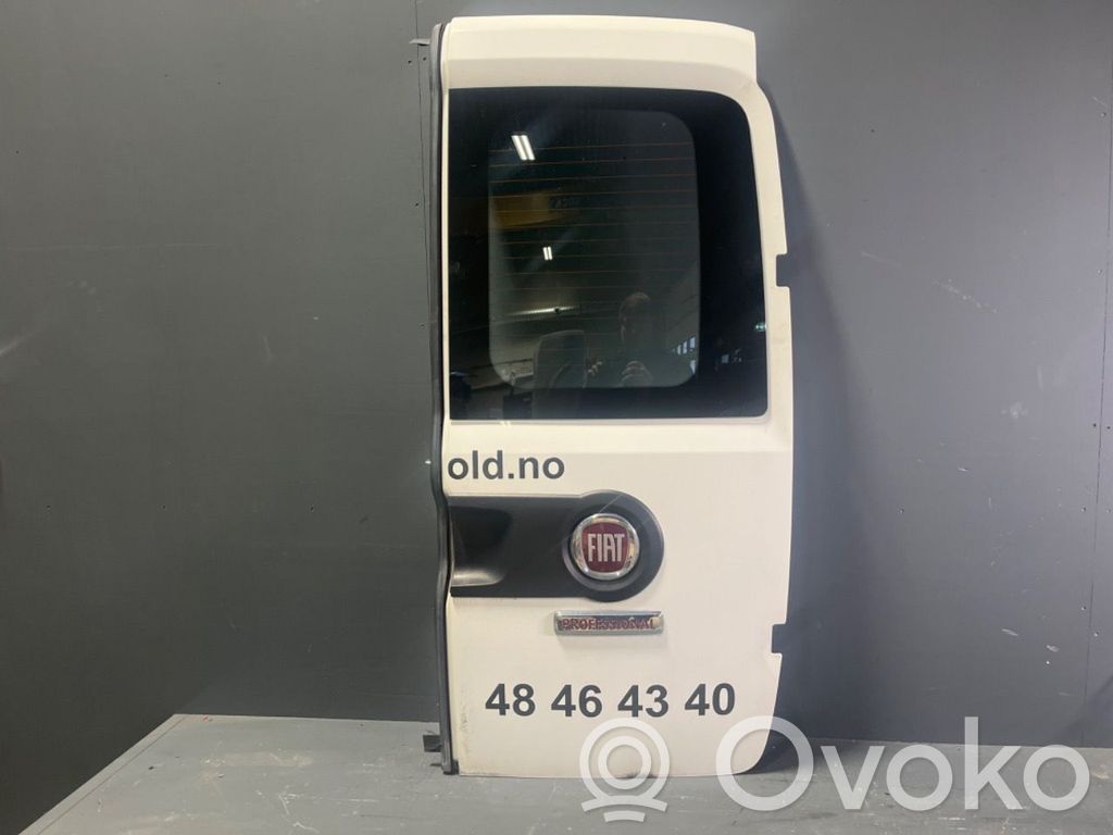 Fiat Doblo Puerta trasera 