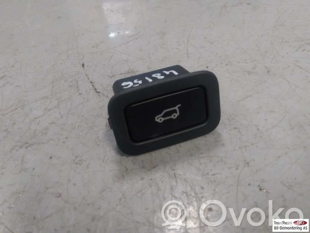 Jaguar I-Pace Tailgate opening switch 