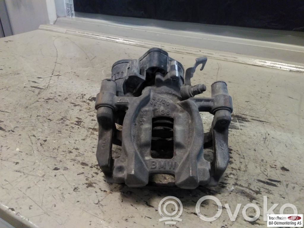 BMW 2 F45 Pinza del freno posteriore 