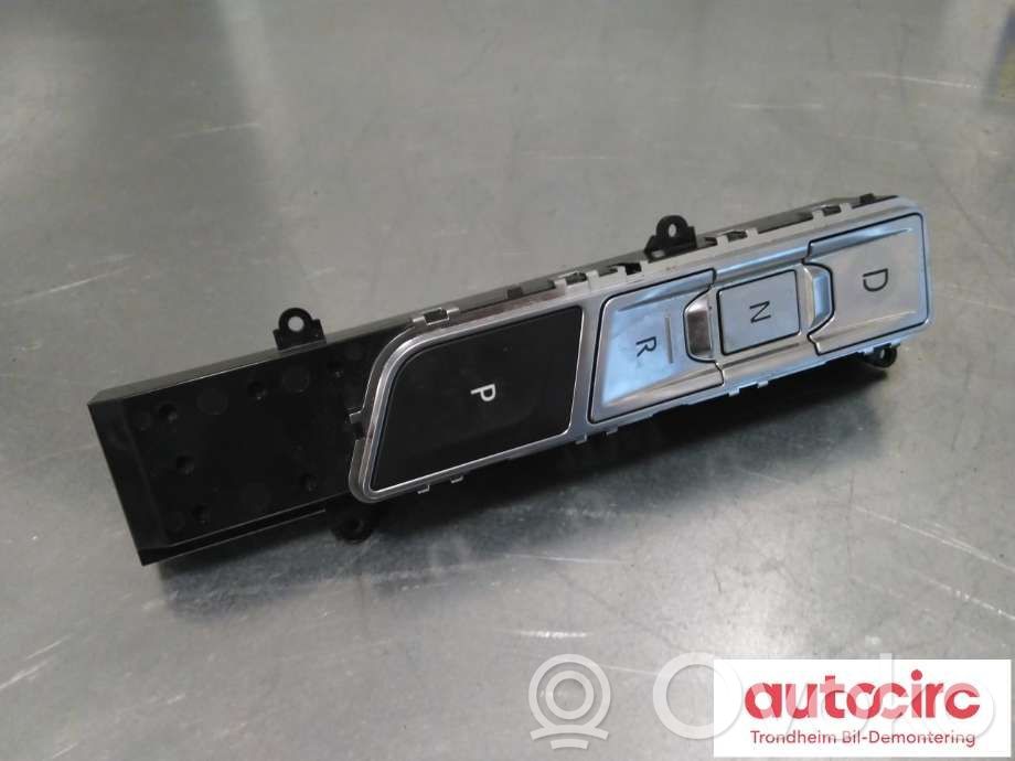 Jaguar I-Pace Gear selector 