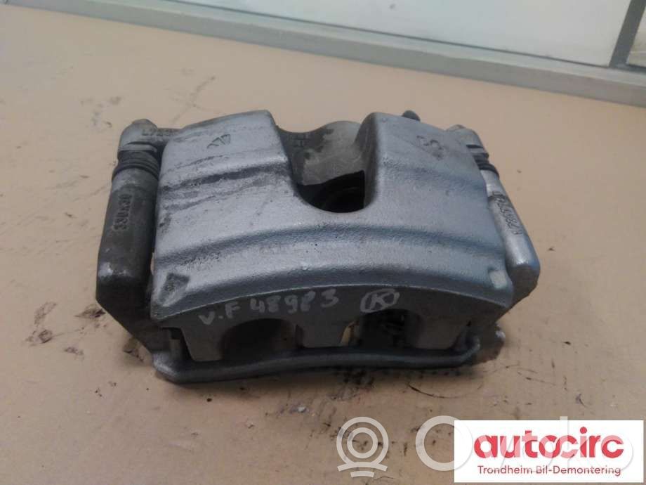 Mercedes-Benz EQA Etujarrusatula 