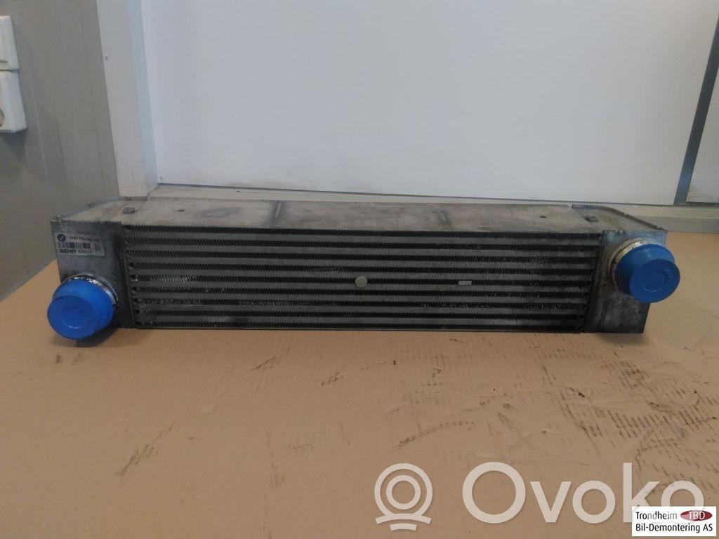 BMW 5 E60 E61 Radiator intercooler 